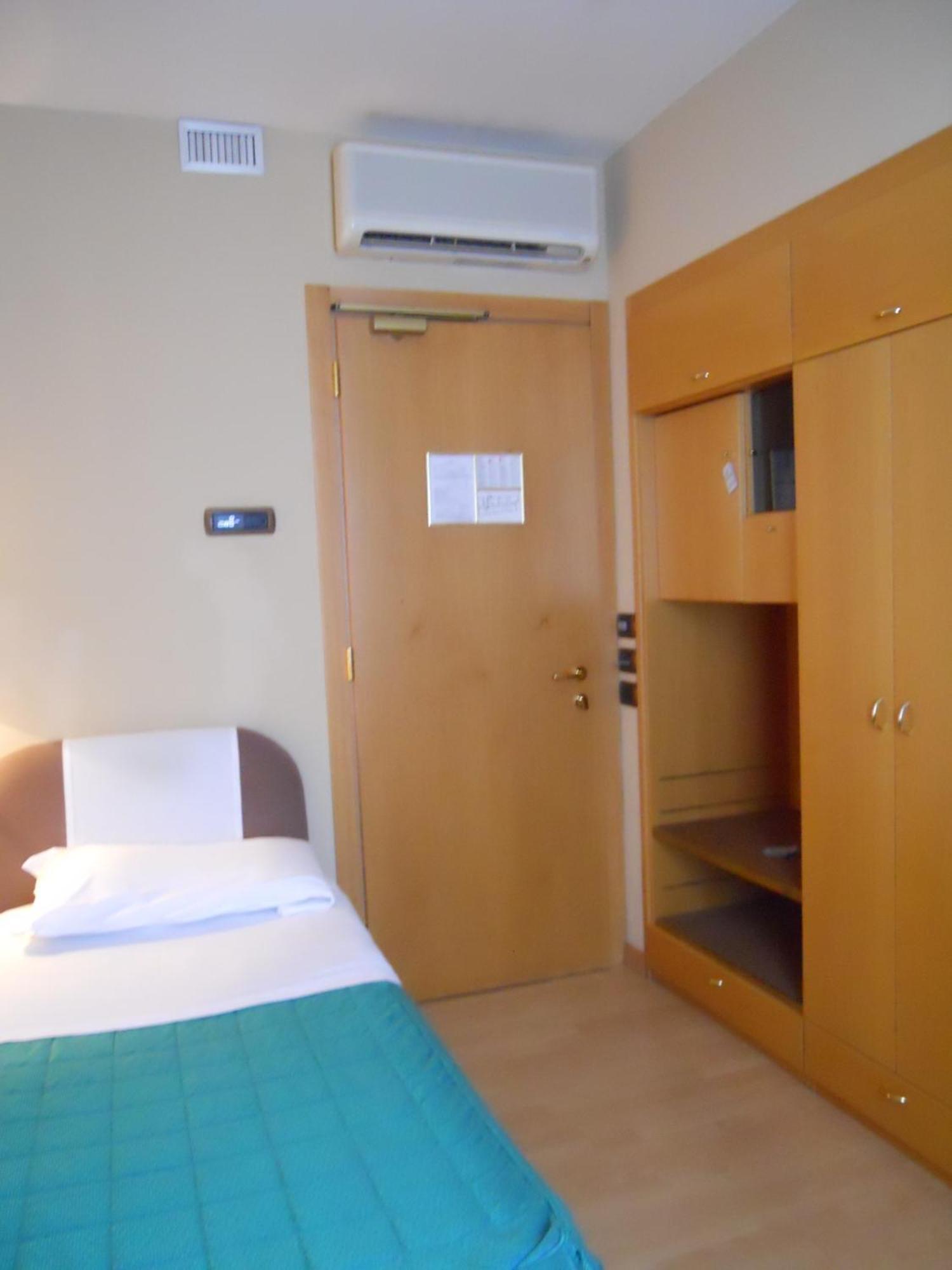 Albergo Italia Urbino Eksteriør billede