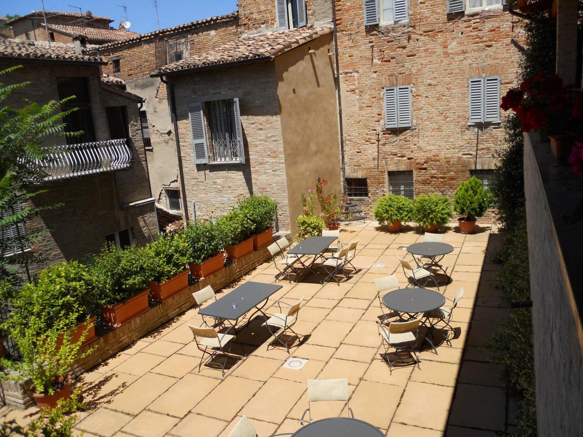 Albergo Italia Urbino Eksteriør billede